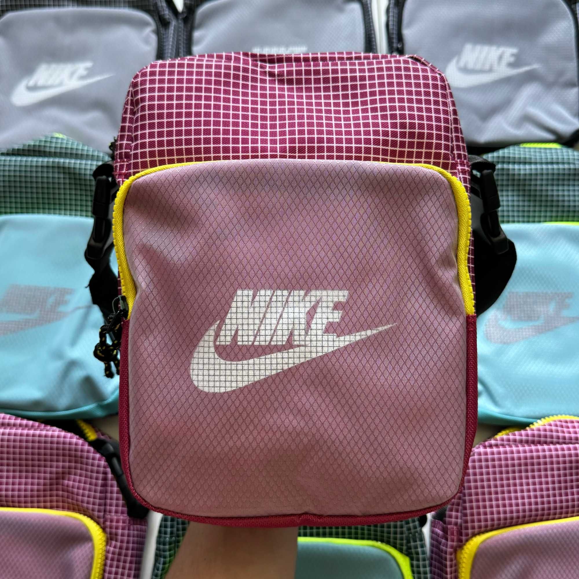 Сумка через плече Nike Heritage (Чорний, Синій, Рожевий).