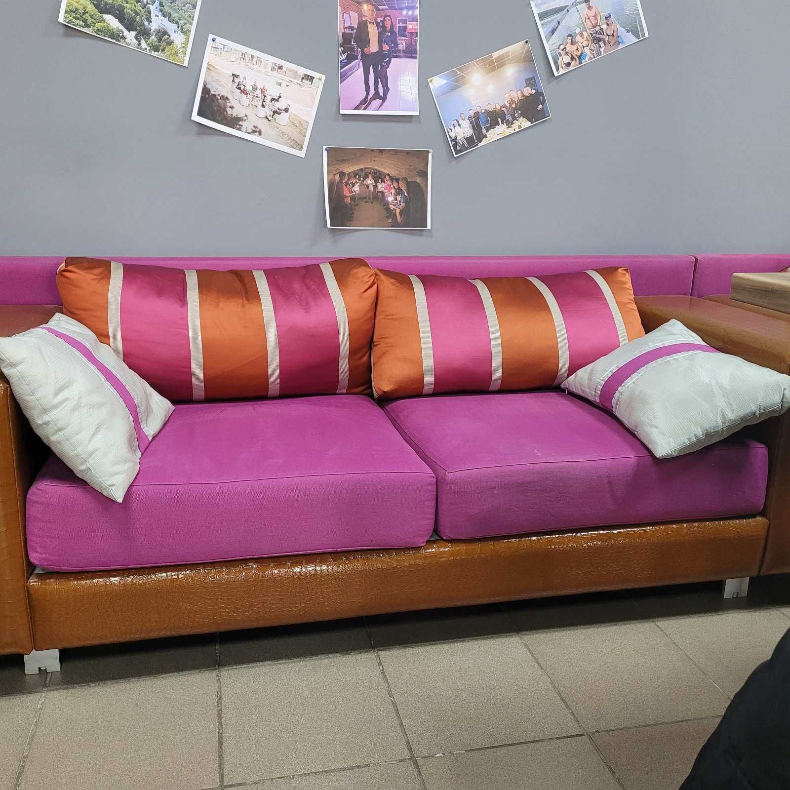 Итальянские диваны для гостинной, офиса. Продажа только комплектом