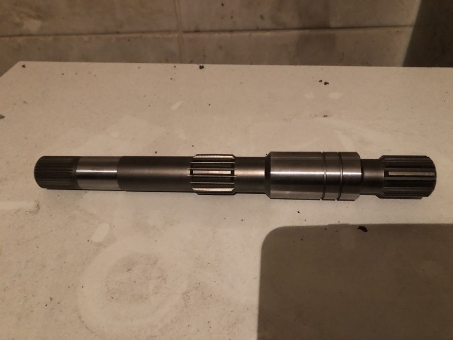 Вал гідронасоса new holland lx485, OEM 272450