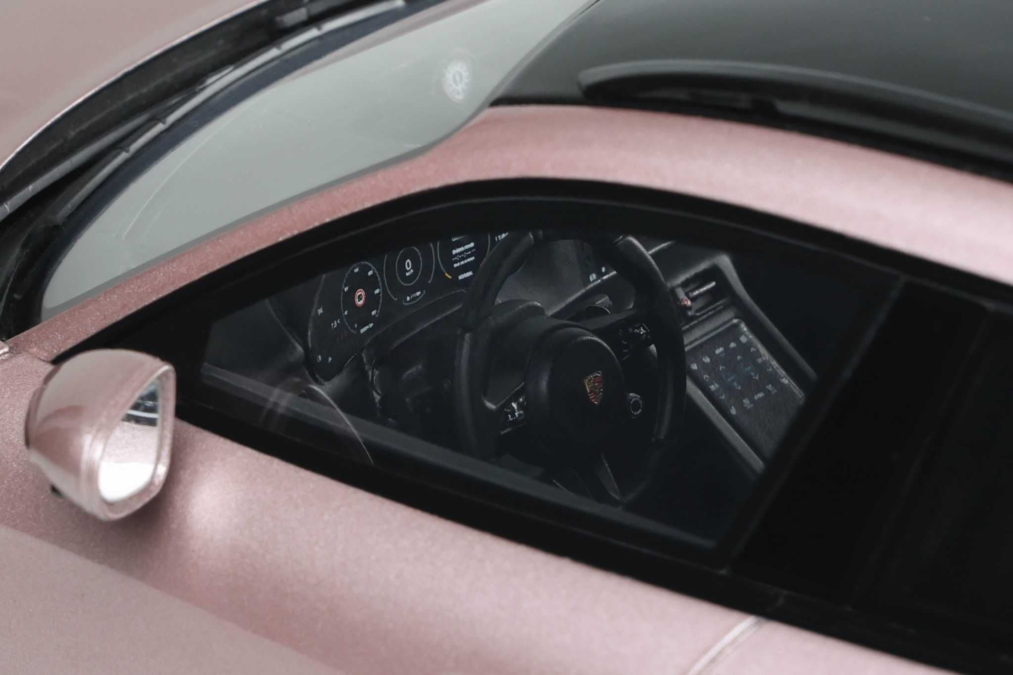 1:18 GT Spirit Porsche Taycan Turbo S Cross Turismo 2022 pink (GT440)