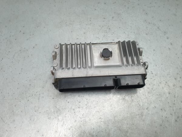 Centralina motor / ECU TOYOTA Yaris (_P13_)