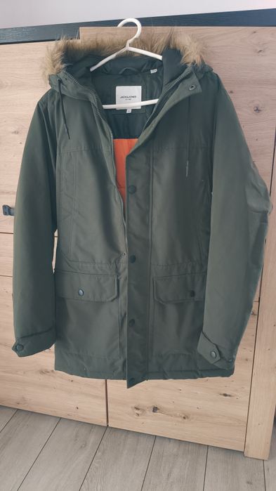 Zimowa kurtka chłopięca Jack&Jones r XS stan idealny