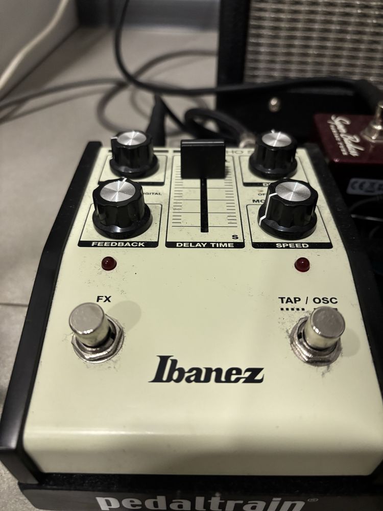 Ibanez ES3 Echo Shifter Delay