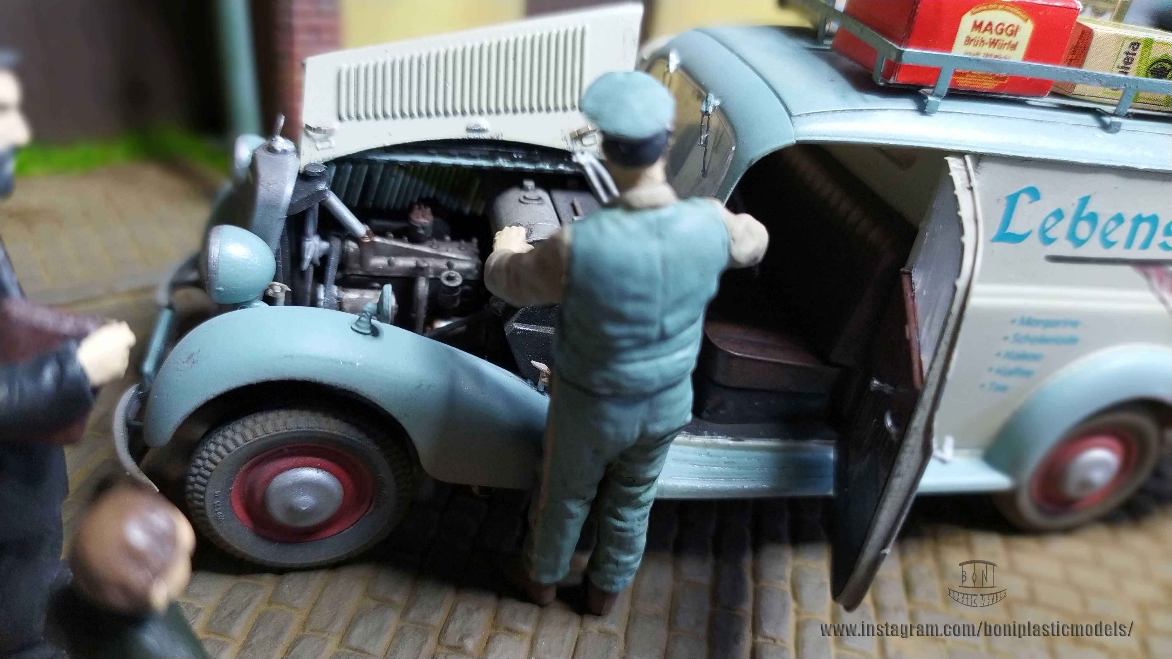 Diorama - modelo vintage em escala 1:35 - Mercedes Benz 170 V