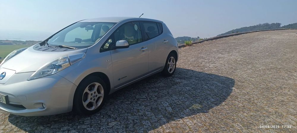 Nissan Leaf 30 kWh (c/ Bateria) Visia