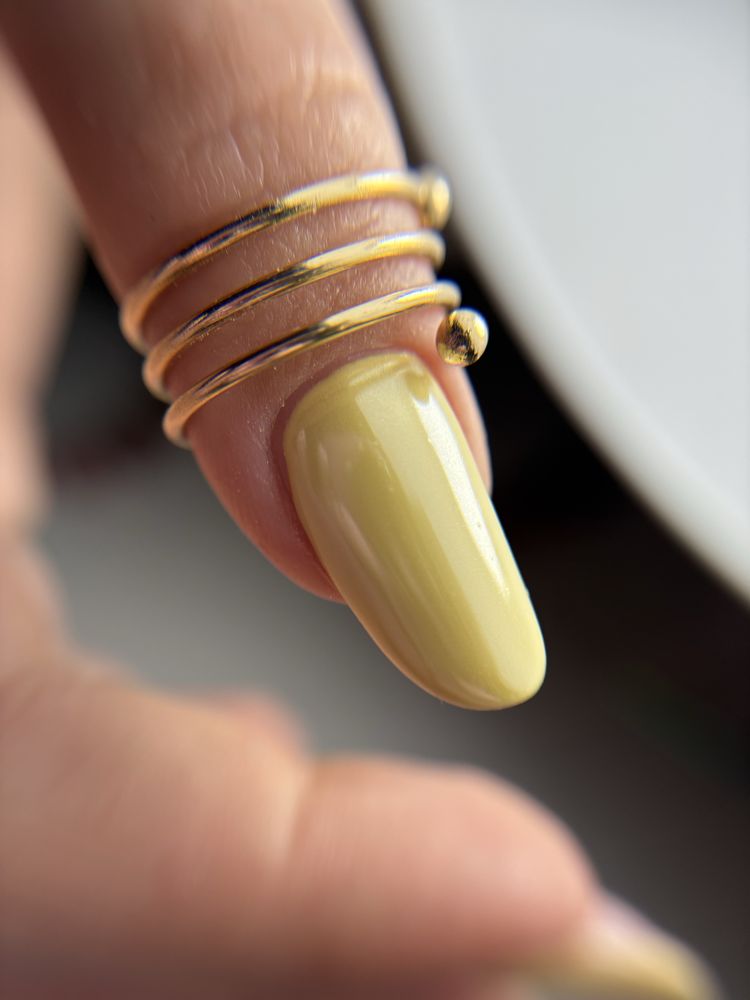 Manicure żelowy i hybrydowy