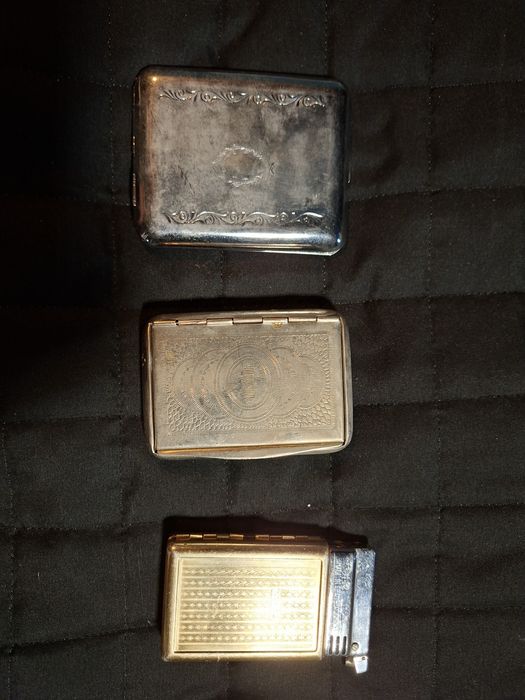 Eleganckie Papierośnice Srebrne