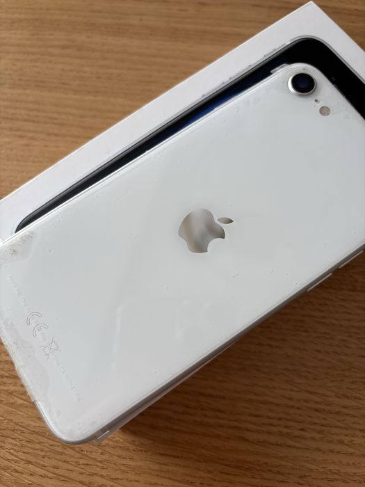 Iphone SE 64GB polecam