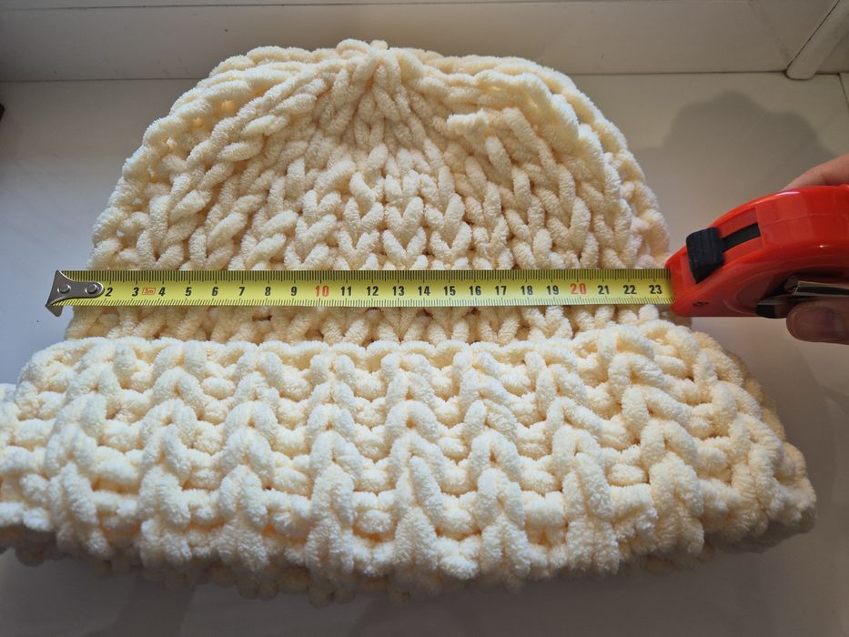 Шапка вязаная ручная работа