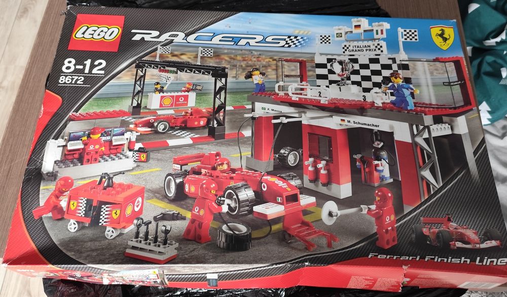LEGO Racers 8672 Ferrari Finish Line