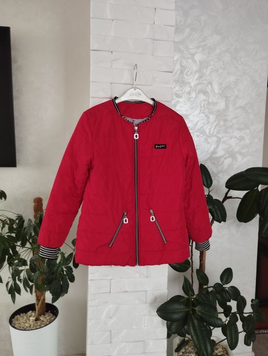 Куртка весняна для дівчинки вітровка