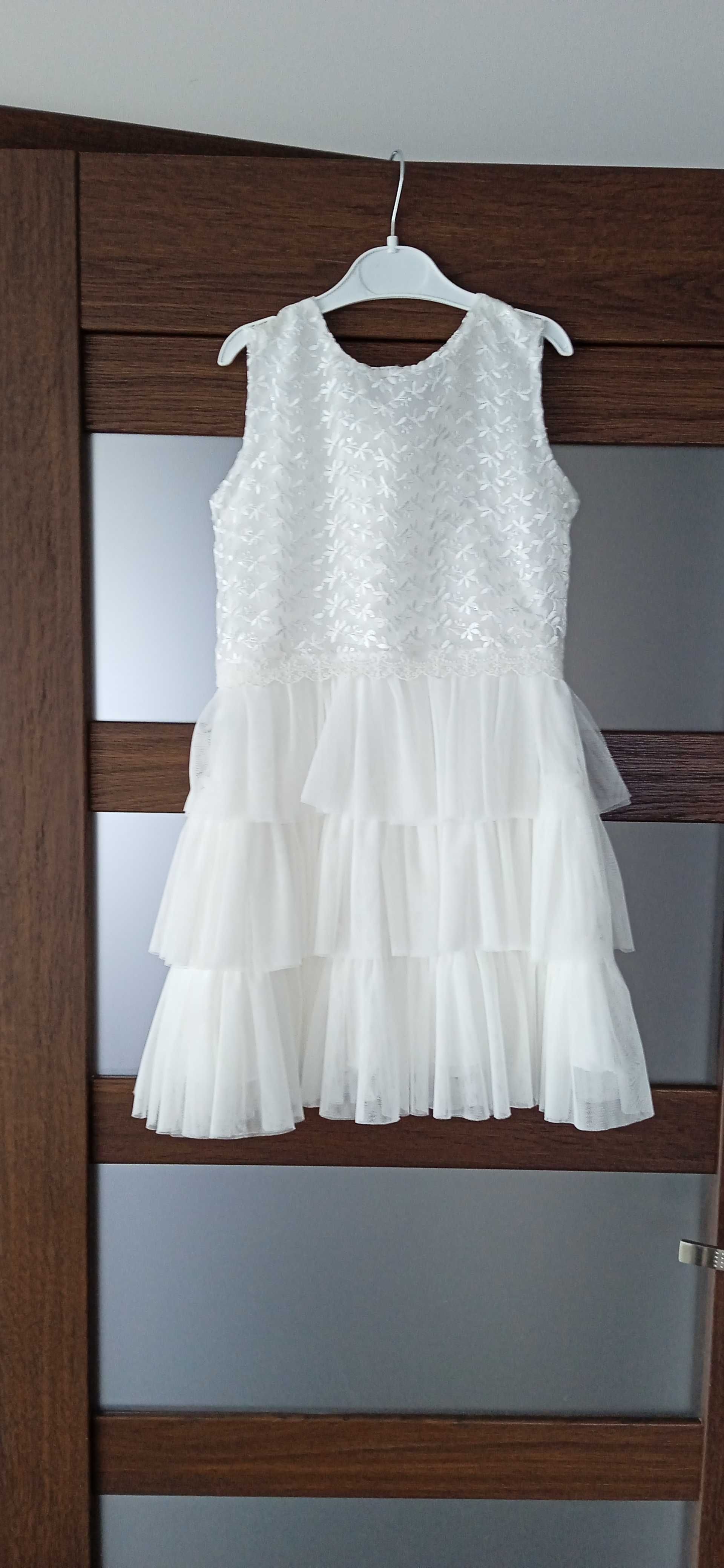 Biała sukienka rozmiar 128