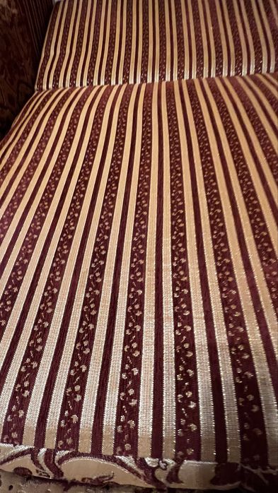 Продам диван в хорошем состоянии.