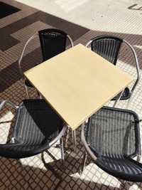 Mesas e cadeiras esplanada