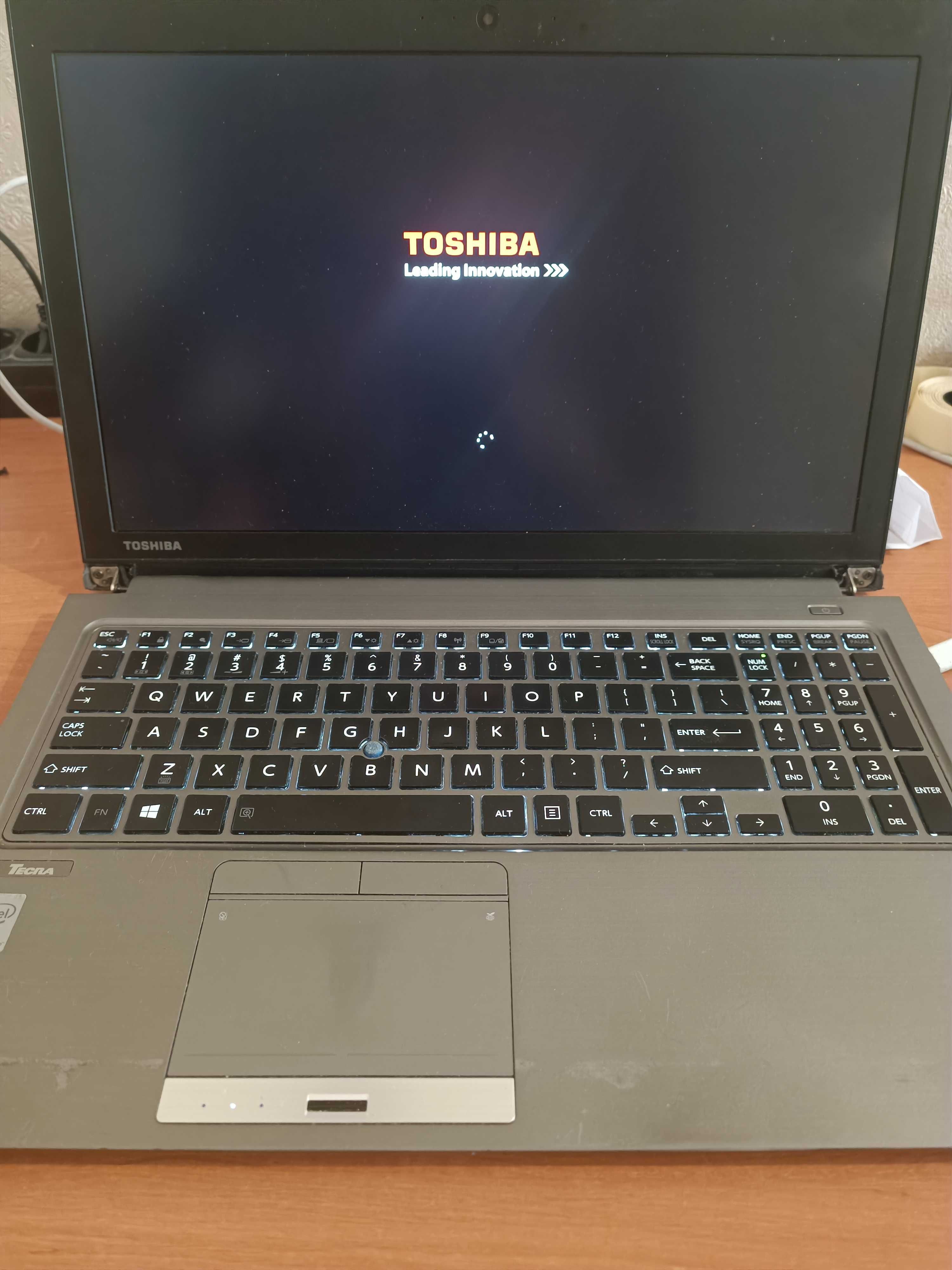 Toshiba Tecra Z50 -A/ I7 4600U/ 8GB/ssd 258/батарея 2години