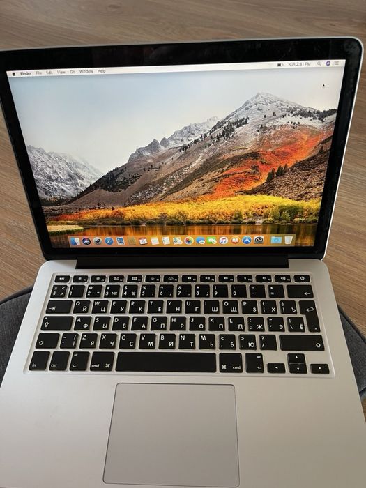 Продам macbook 13 pro 2015 i5