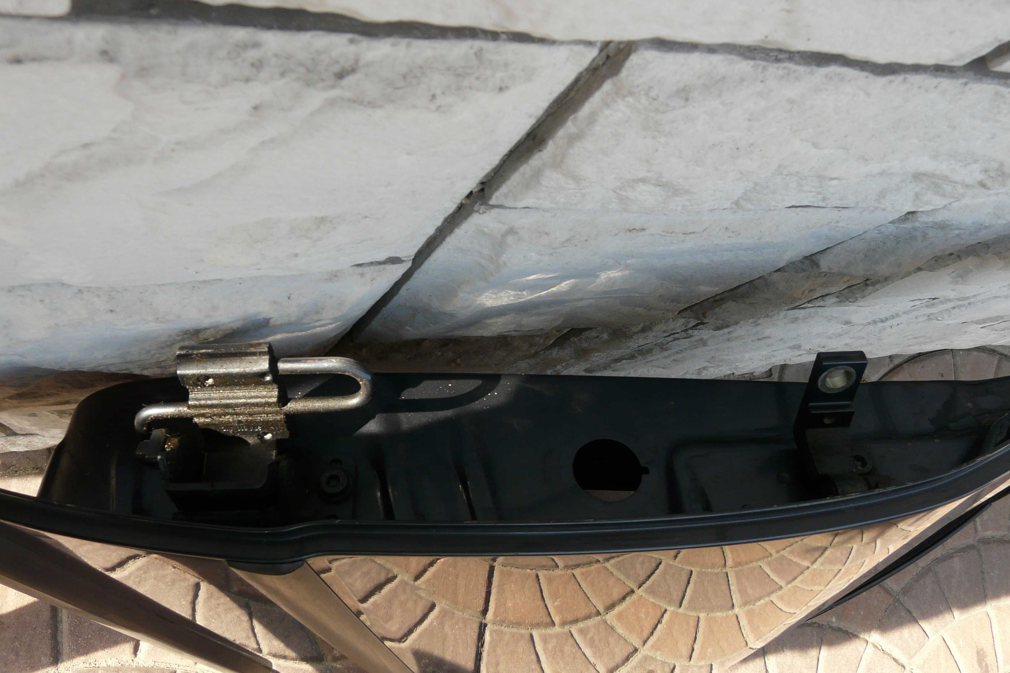 Drzwi lewy tył VW Passat b5 kombi LC7U zdrowy