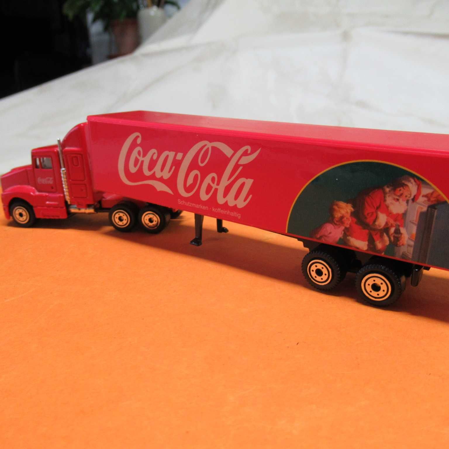 (122/28)-camião transporte  da Coca Cola novo