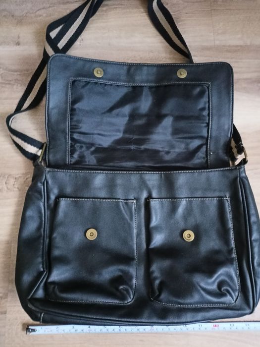 Torebka torba damska ze skóry skórzana czarna na ramię markowa Gabol