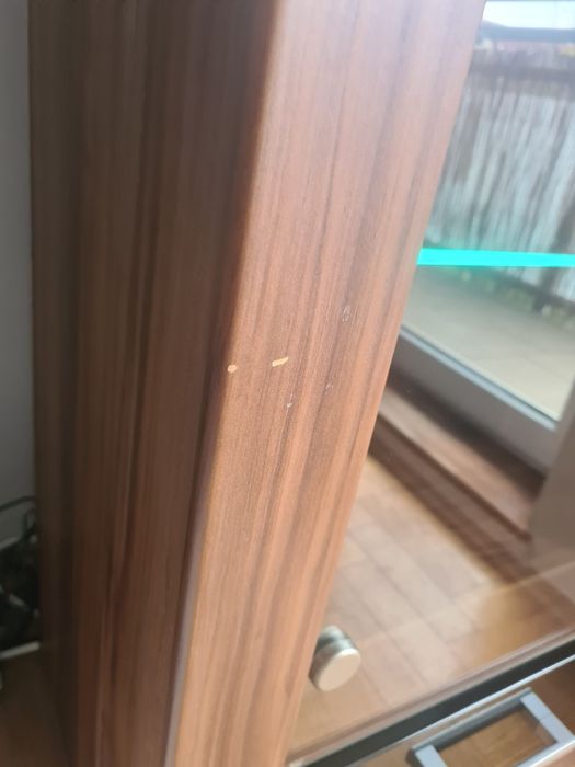 Witryna z podświetleniem BRW