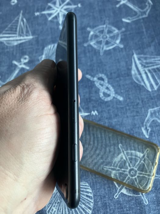 Iphone SE 2020 2 gen.  dual sim livre desbloqueado apple