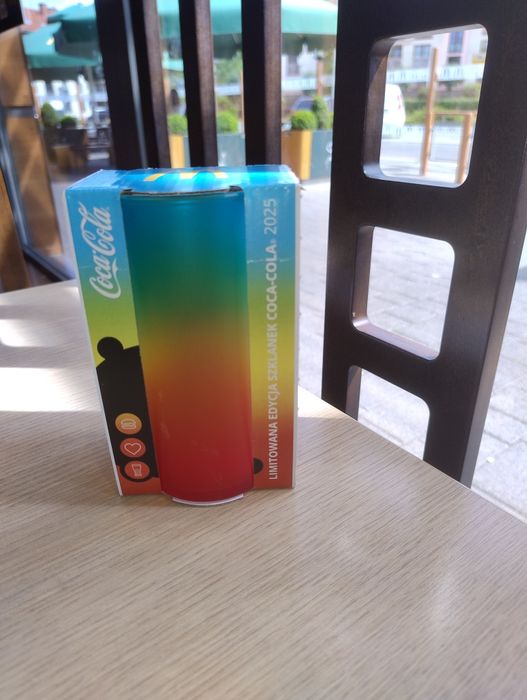 Limitowana edycja Szklanek Coca-Cola McDonald's 2025 Tęczowa Kolorowa