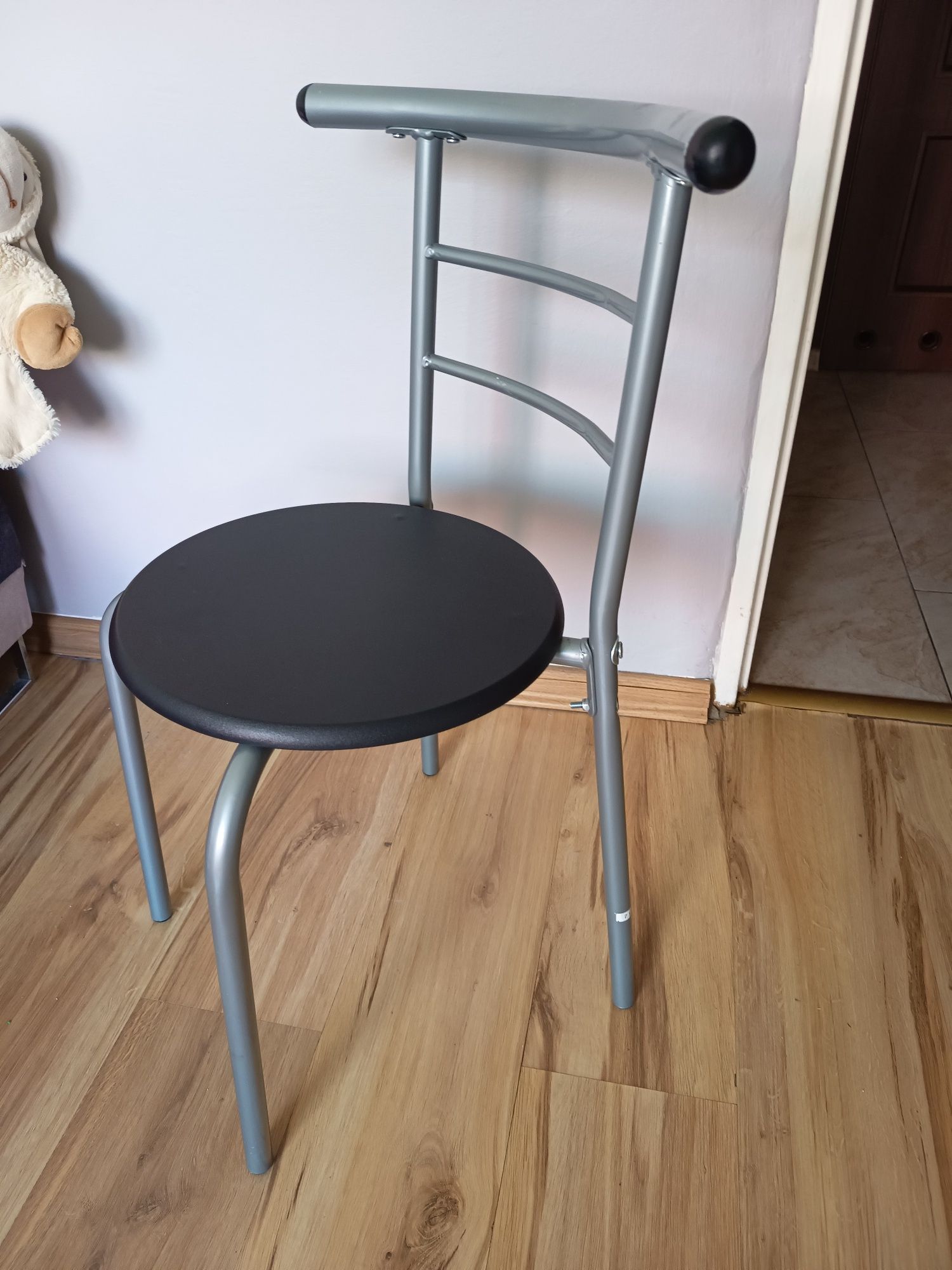Stolik i krzesła do kuchni na działkę