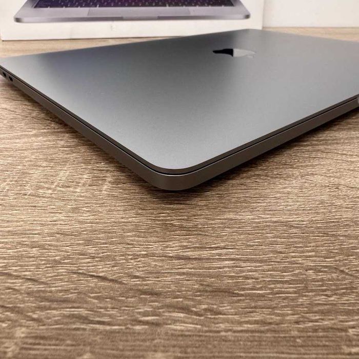 MacBook Pro 2020 13"  M1 / 16Gb / SSD 512Gb стан нового (код:M0976)