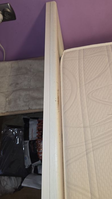 Łóżko z materacem oraz toperem Olivia