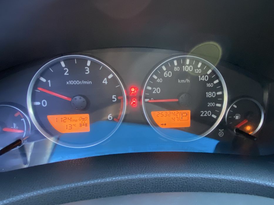 Nissan Pathfinder 2,5 дизель,вартує вашої уваги