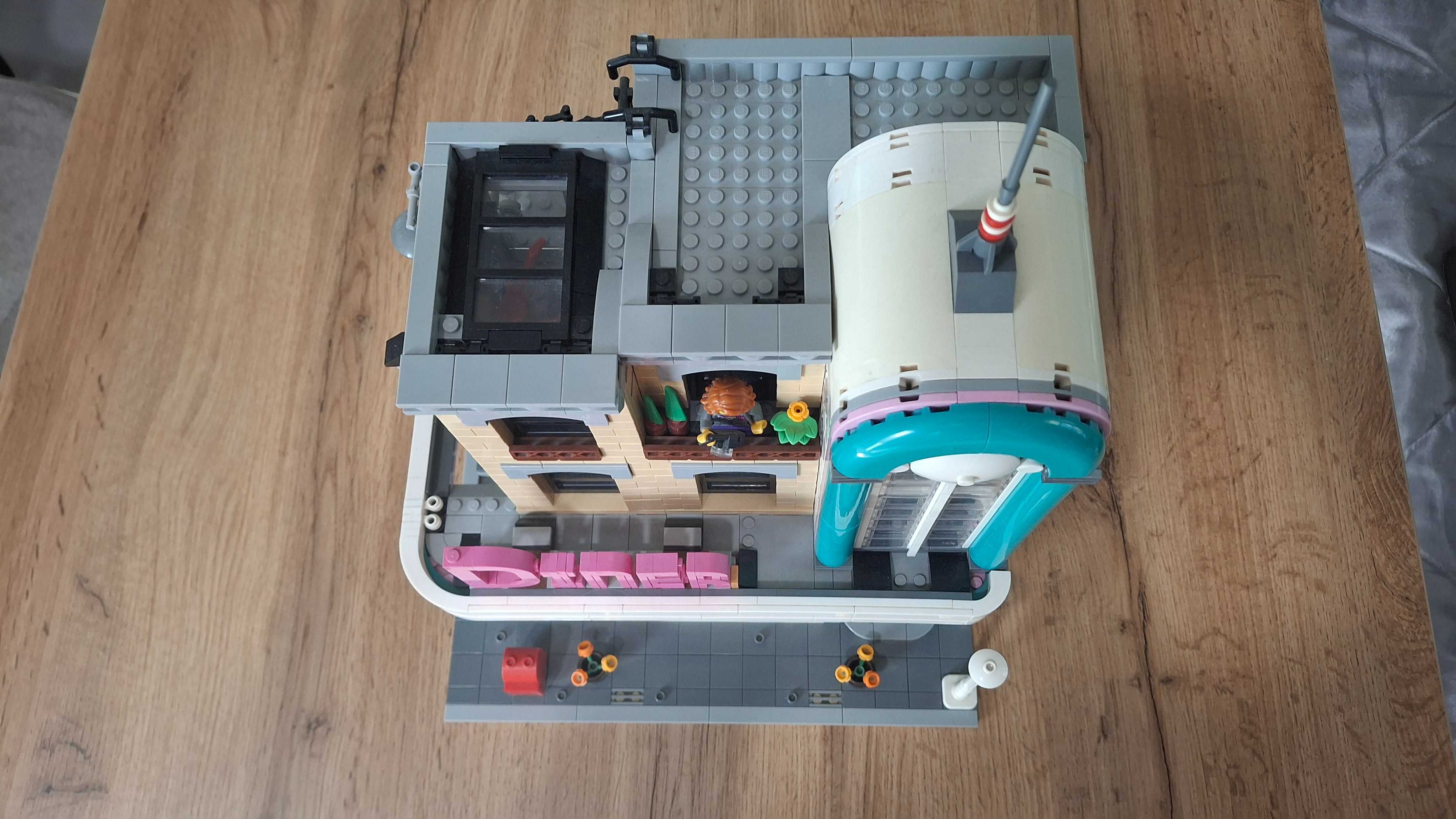 LEGO Expert 10260 Downtown Diner - Ресторанчик у містечку