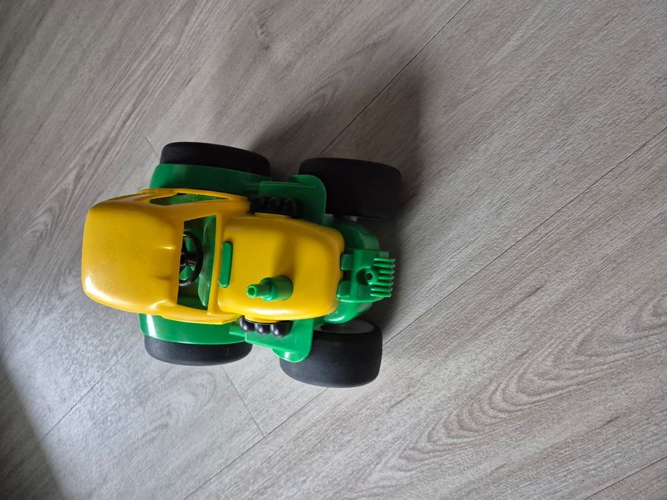 Traktor zabawka dla dzieci