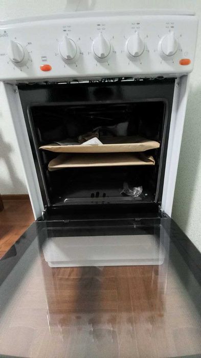 Продам електроплиту Cesaris