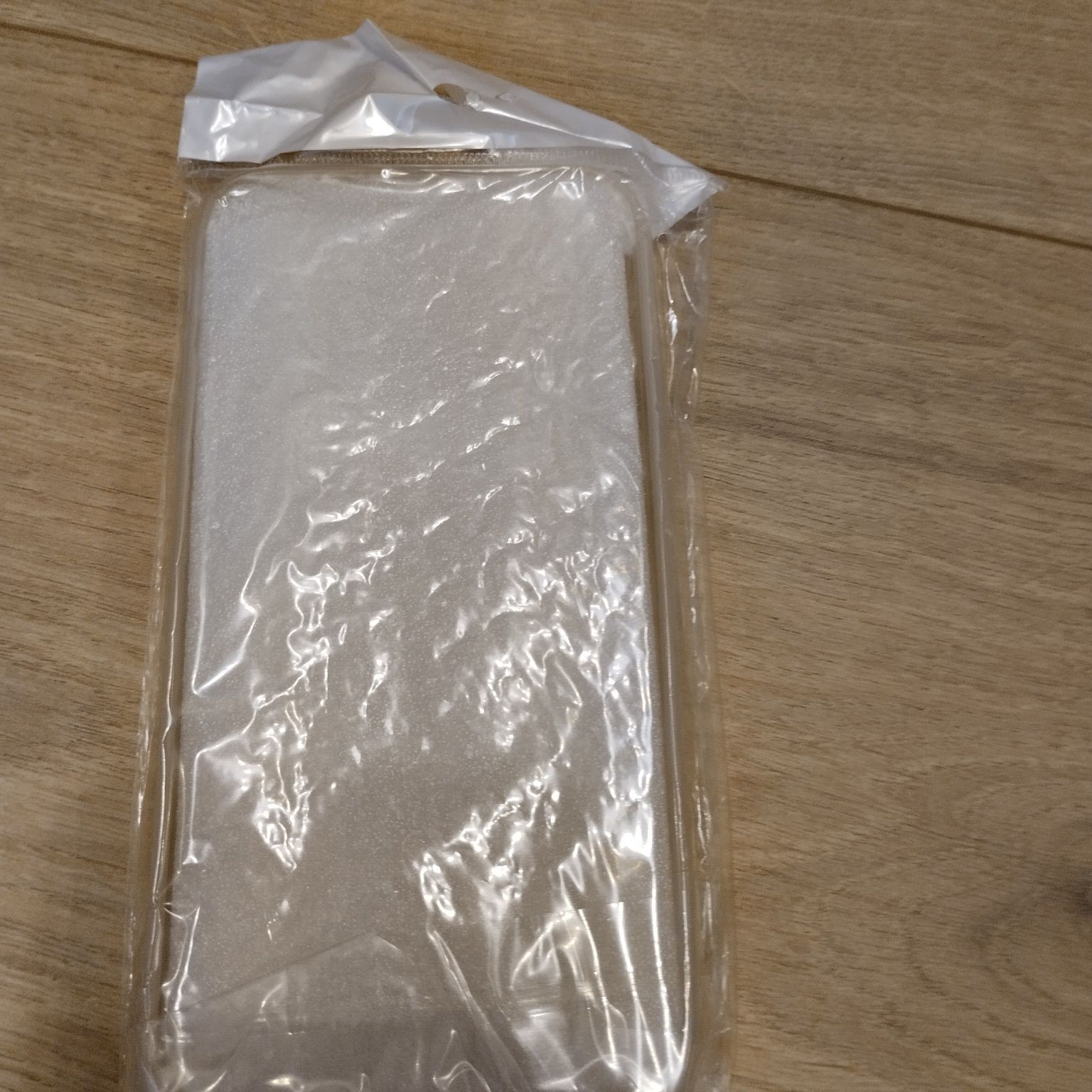 Etui na telefon iPhone 11 nowy