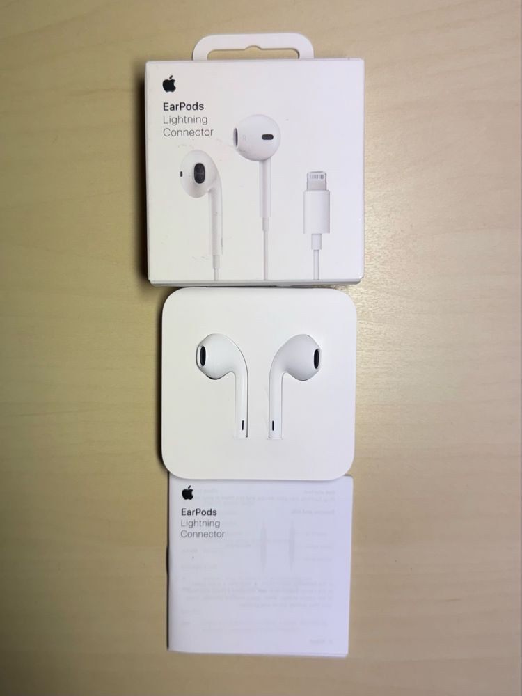 EarPods com conector Lightning Apple