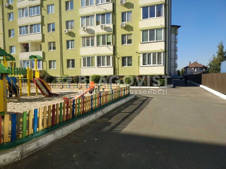 4-кімн. кв. Нові петрівці, двоповерхова