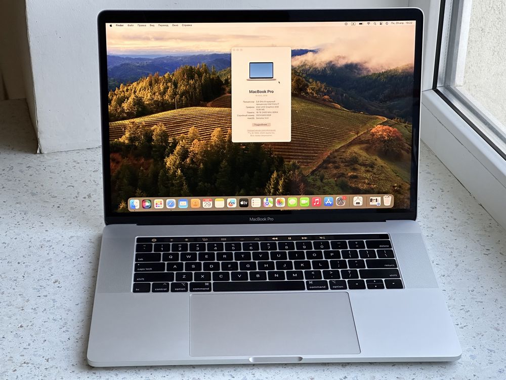 MacBook Pro 15 2018 16/512Gb i7 Radeo Pro 560X