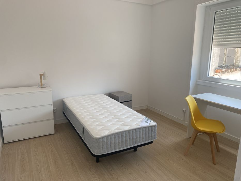 Coimbra. Quarto em celas em moradia renovada