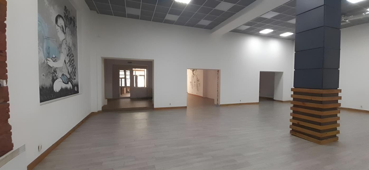 Офис 450м2 от метро Защитников 5 мин