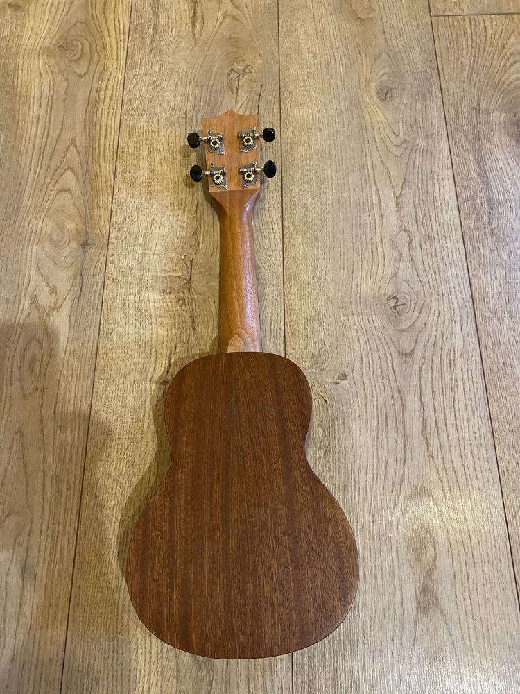 Ukulele firmy MOZOS
