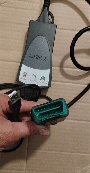 Ferramenta de diagnóstico para automóveis