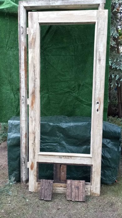 Drzwi z futryną - lite drewno