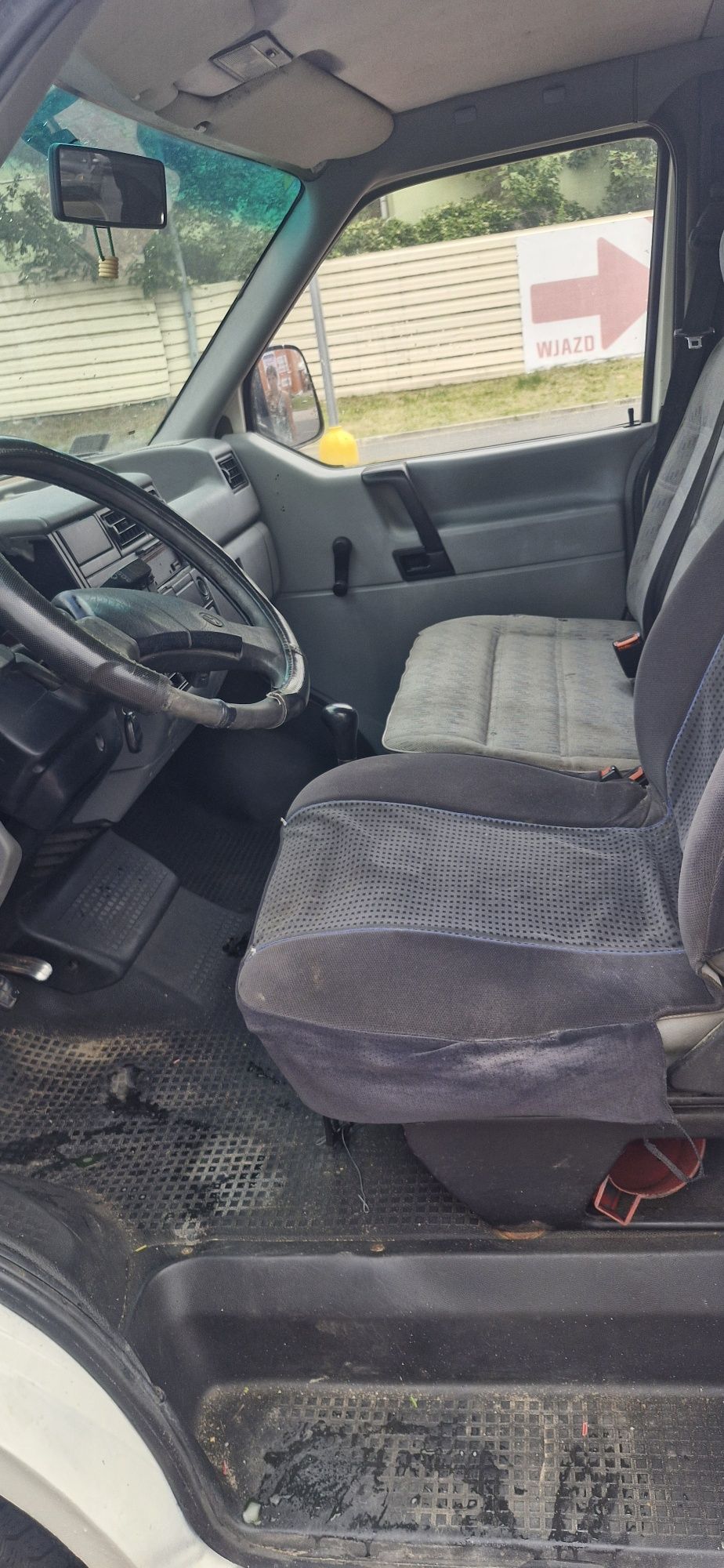 Volkswagen Transporter T4 2.4 Diesel 1995 – 6-osobowy Hak