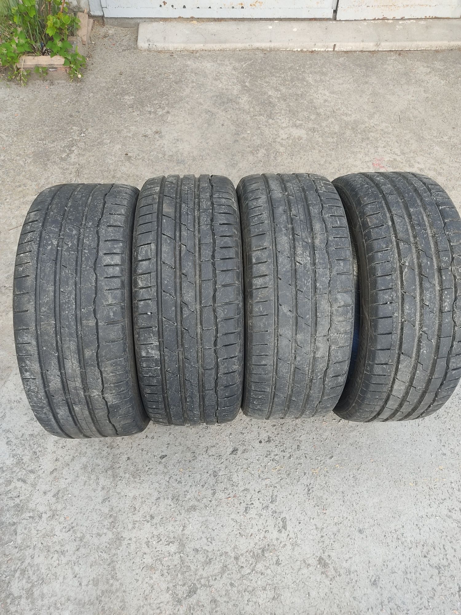 Продам шины 225/45R17