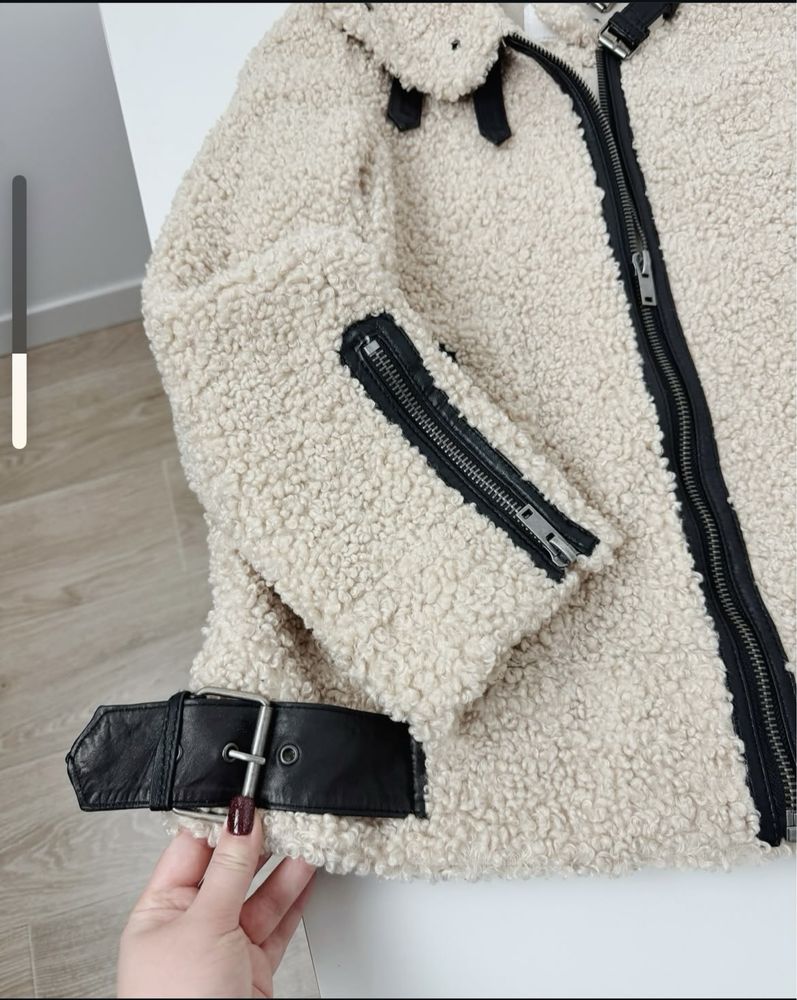 Zara Куртка з овчини розмір L