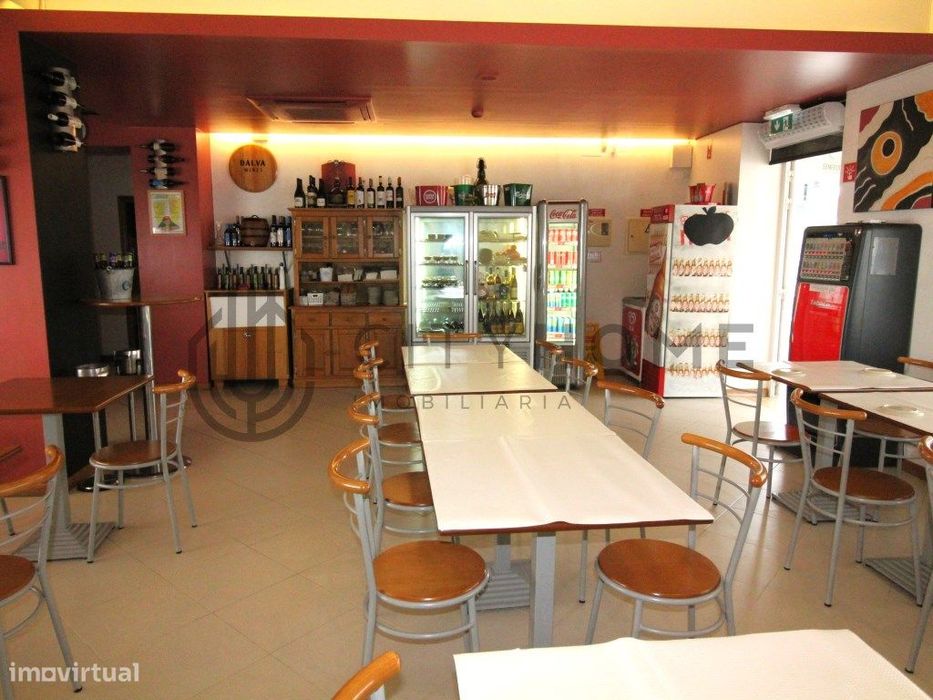 Espaço comercial para venda em zona central de Albufeira