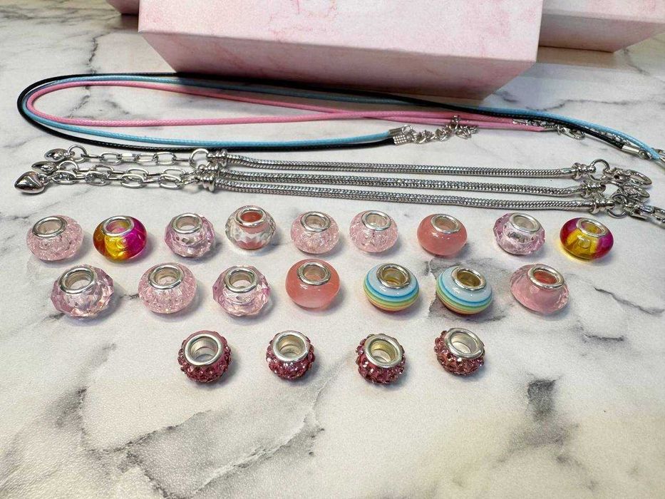 Чудовий подарунок - набір для створення прикрас. Подарункова коробка