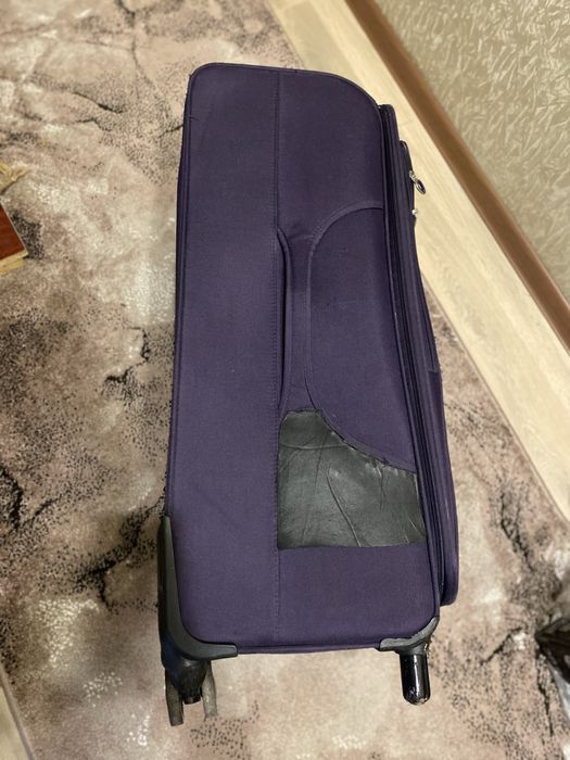 Валіза на колесиках