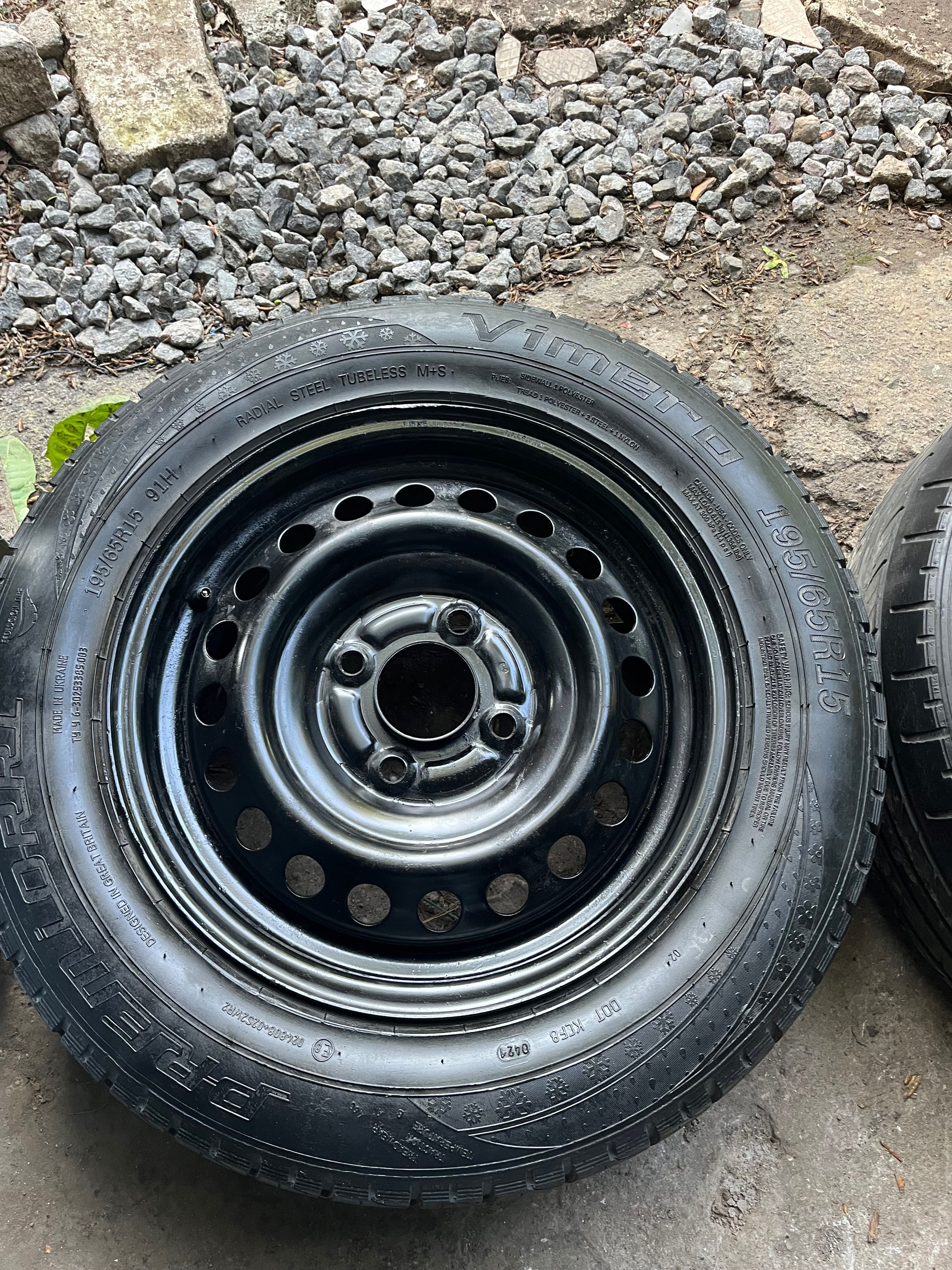 Продам диски R15 4x114. 3 с резиной