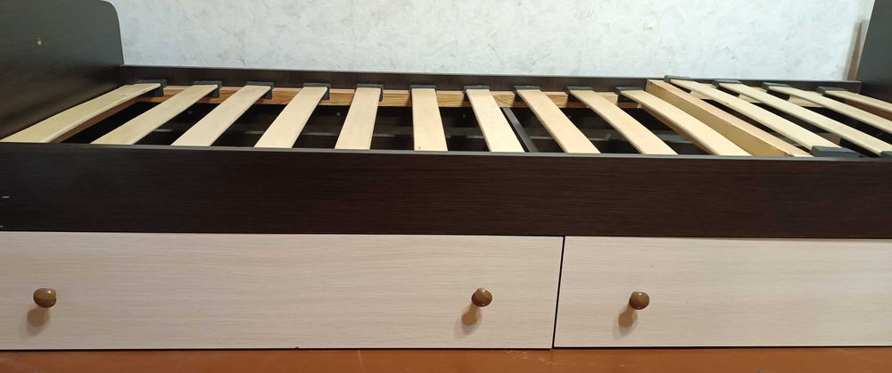 Продам Ліжко дитяче коричневе в ідеальному стані